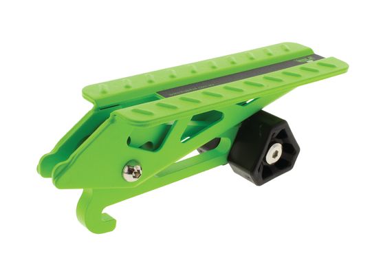 ADJUSTABLE VEHICLE DOOR STEP GAIN ACCESS TO THE ROOF EASILY